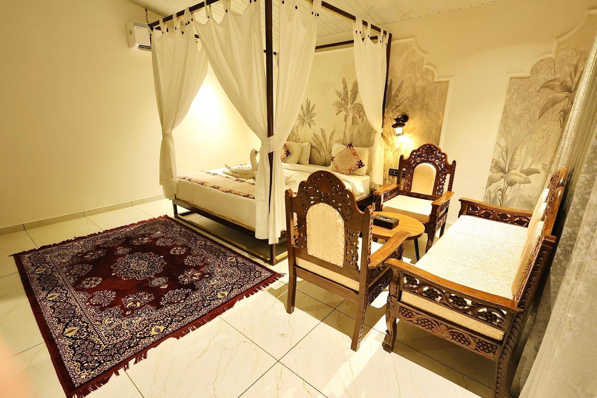 Riverview Tent Resort Kevadia エクステリア 写真